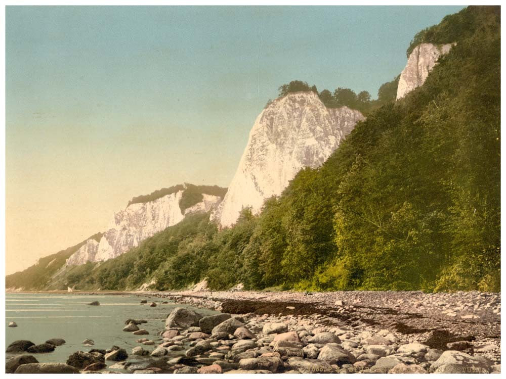 The Konigsstuhl, seen from strand, Stubbenkammer, Isle of Rugen, Germany 0400-3527
