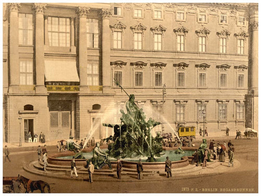 The Fountain, Royal Palace, Berlin, Germany 0400-3934