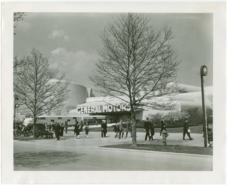 General Motors - Building - View across plaza