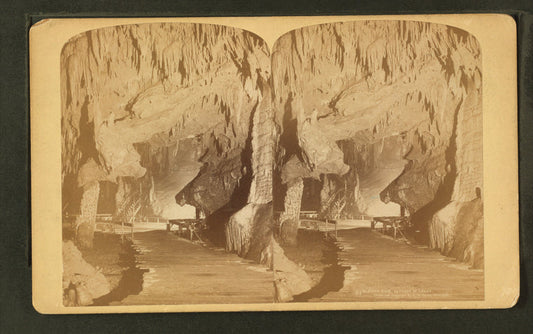 Hanging rock, Caverns of Luray.