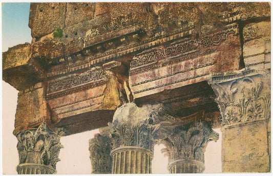 Baalbek: Frises de la façade du Temple de Bacchus