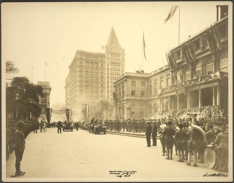 World War Commission. Russia. July 1917. City Hall